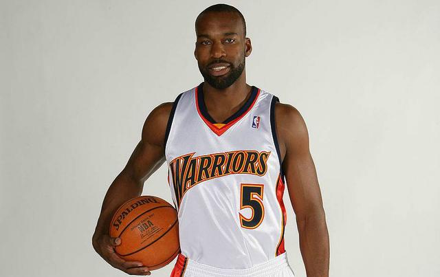 原创拜伦戴维斯:勇士还没完呢 20场比赛后走着瞧 到时你们就知道实力