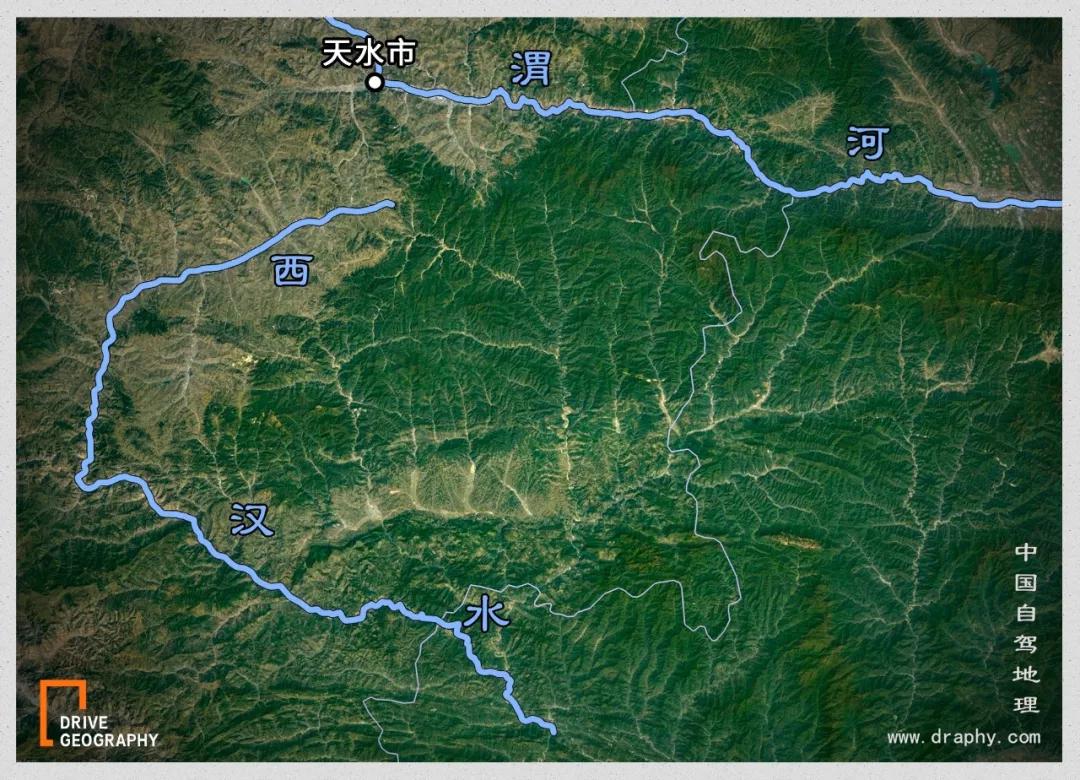 黄河流域的最大支流渭河自北向南纵贯天水南部长江流域的西汉水尽都流