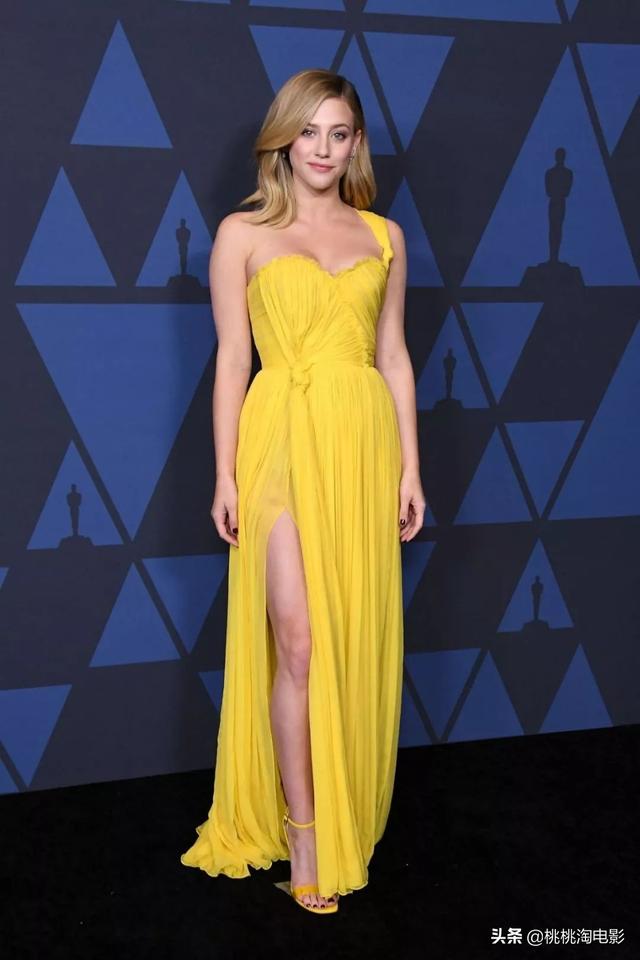 江湖三十年的詹妮弗·洛佩兹最后压轴登场的是已经85岁的索菲亚·罗兰