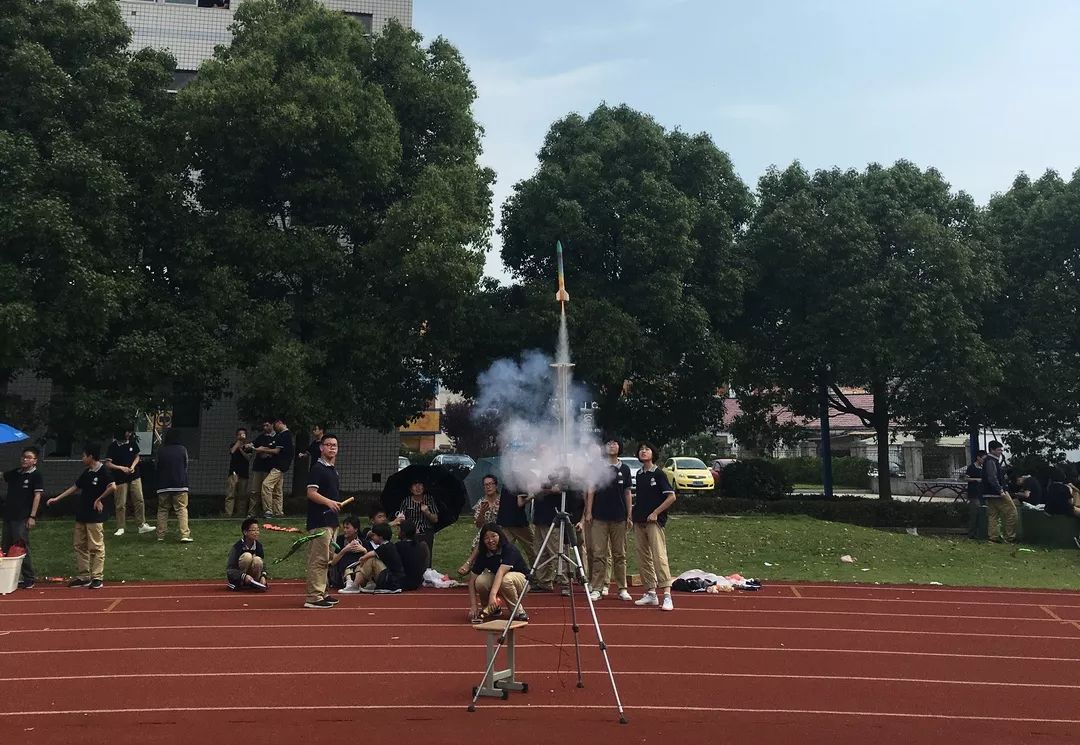 看,这里是黄岩初级中学教育集团!