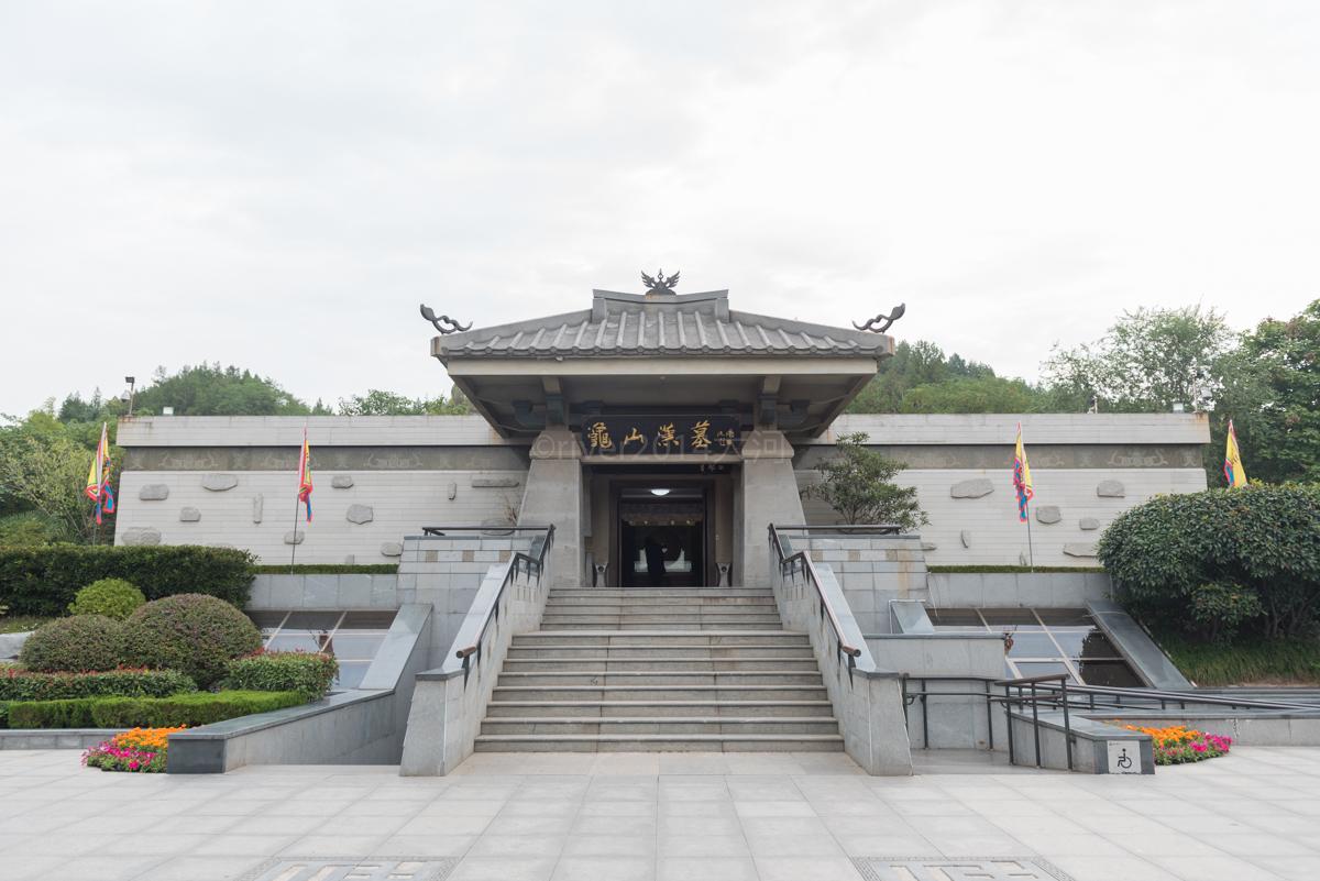 徐州共发现8座汉代楚王陵墓，唯一能确定身份的是这一座_龟山汉墓