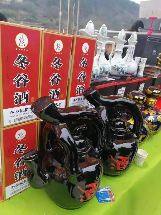 省老字号"品牌,分别是:商城周家其鹏高山野茶,三多堂布鞋,詹氏蜂蜜