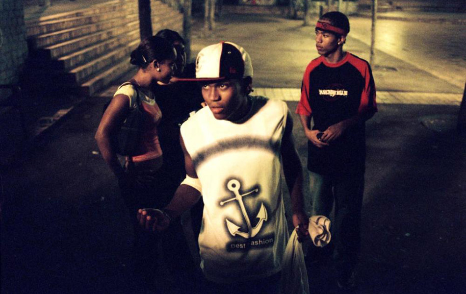 史上最勇敢女摄影师,卧底美国黑帮,拍摄一组不为人知的糜烂生活_帮派