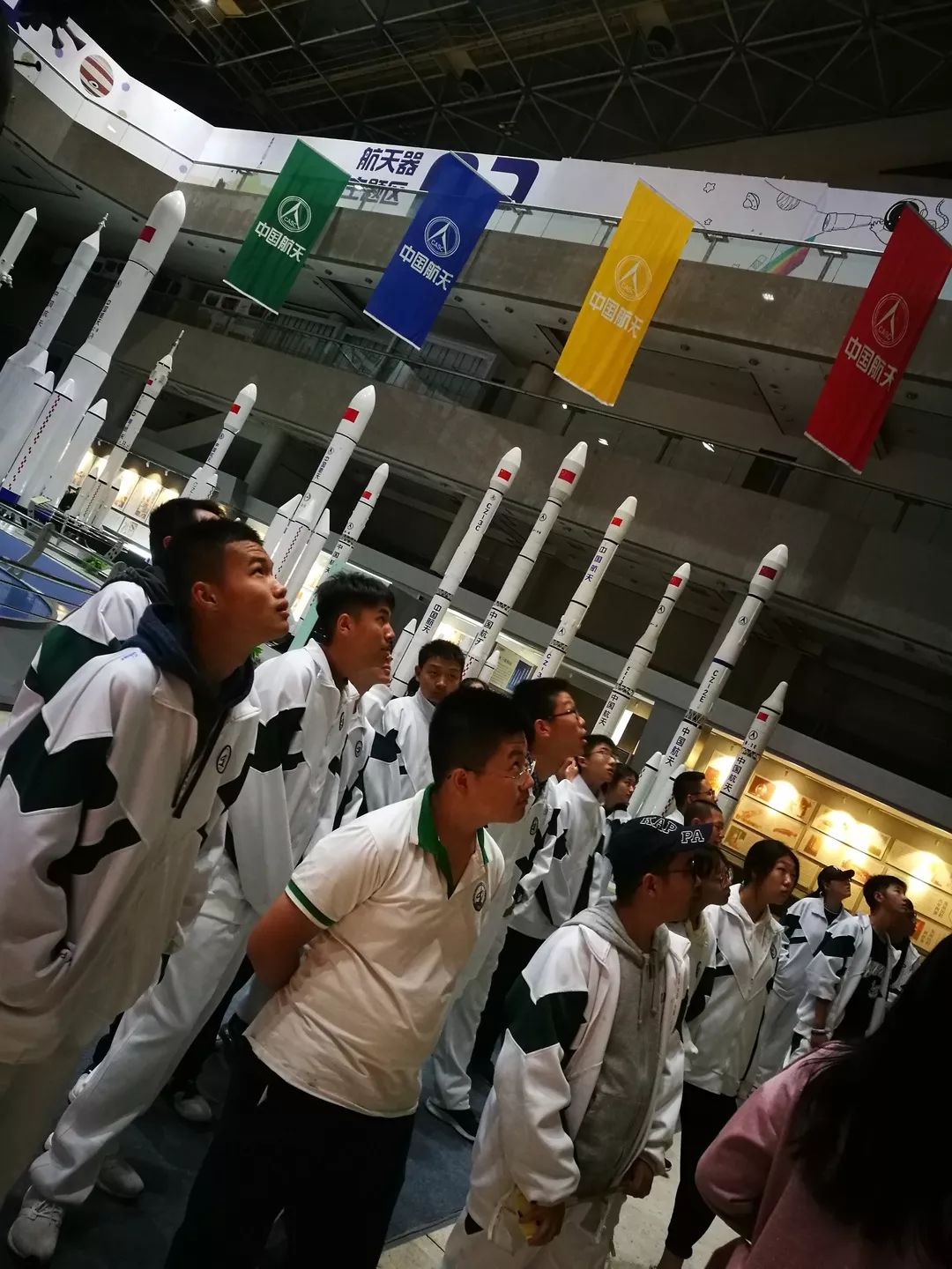 钱学森班探秘太空追寻我的航天梦海淀实验中学高一年级钱学森班特色