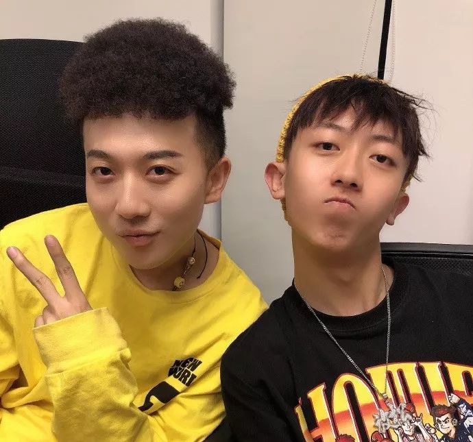 新说唱塑料兄弟翻船,新秀手撕肖恩恩,马思唯出列为兄弟正名_mercy