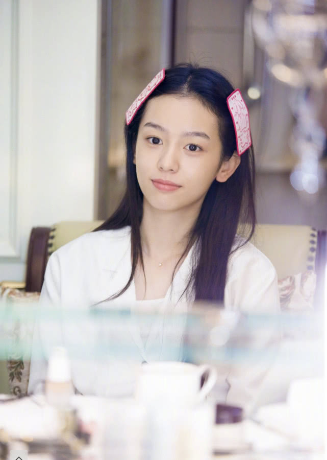 原创少年的你热度持续上升女二号魏莱扮演者走红资料私照被扒