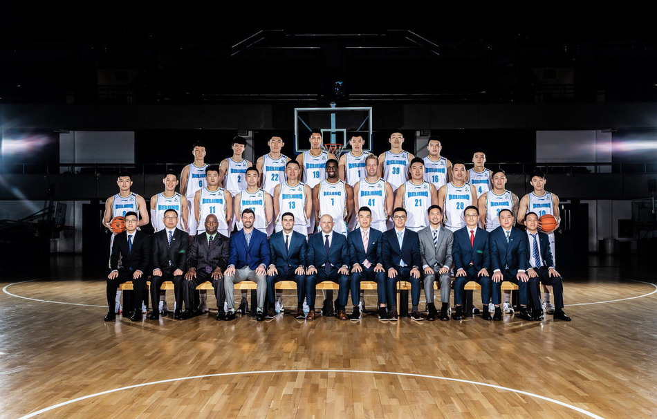 cba北京首钢合影 林书豪领衔3外援!方硕颜值担当