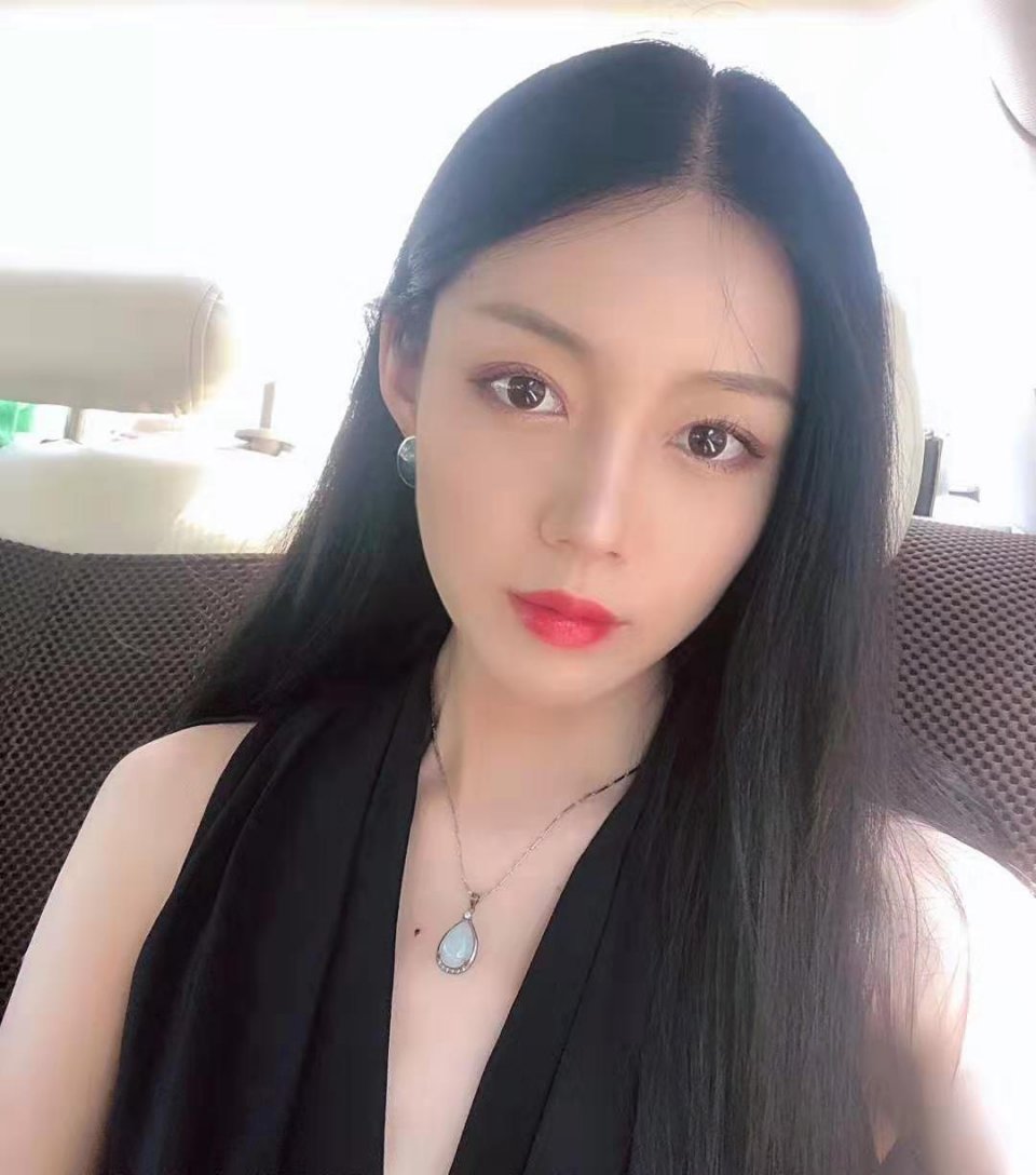 和平精英女神柔柔在线教学撩妹人气力压mlxg登虎牙首页第一