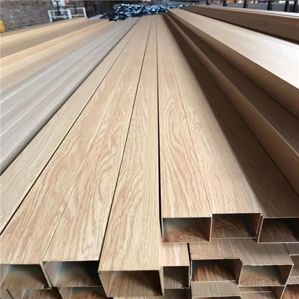 普通的仿木纹型材铝方管装饰风格为何如此独特