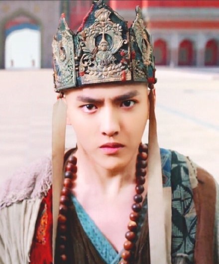 《西游伏妖篇》里的唐僧而剃的光头,绝对是史上最帅的唐三藏没有之一