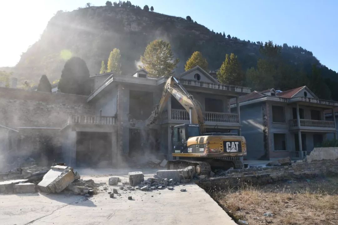 又拆一批今天南山这7栋别墅2万多平方米违建被拆