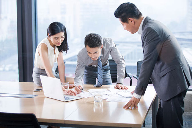 如何避开浪费时间与精力的低效会议请用四二四注意力法则