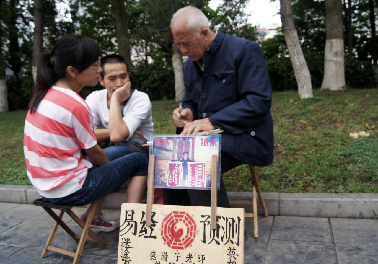 八字算命会不会命越算越薄