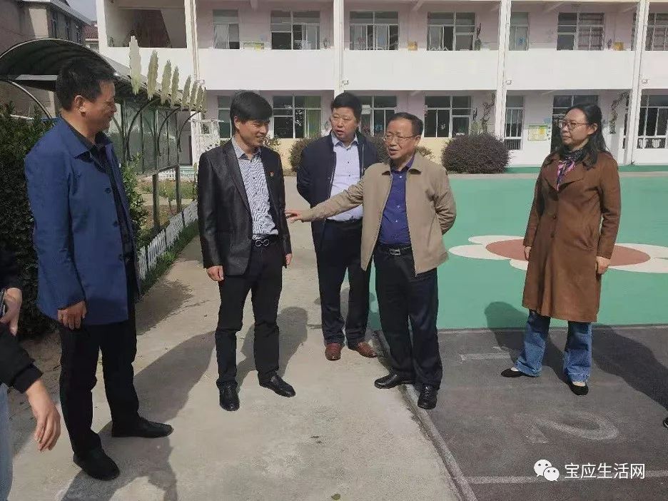 杨洪国副县长到宝应小官庄镇中心幼儿园检查安全工作