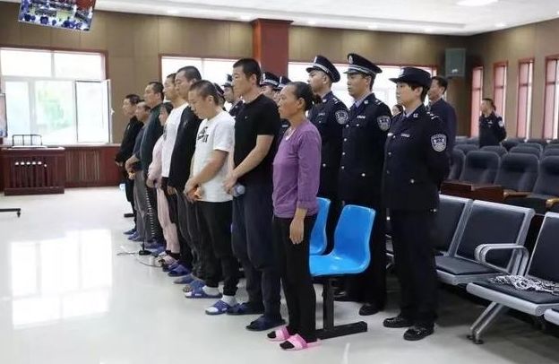 林西县人民法院审理后认为,根据两高两部《关于办理恶势力刑事案件