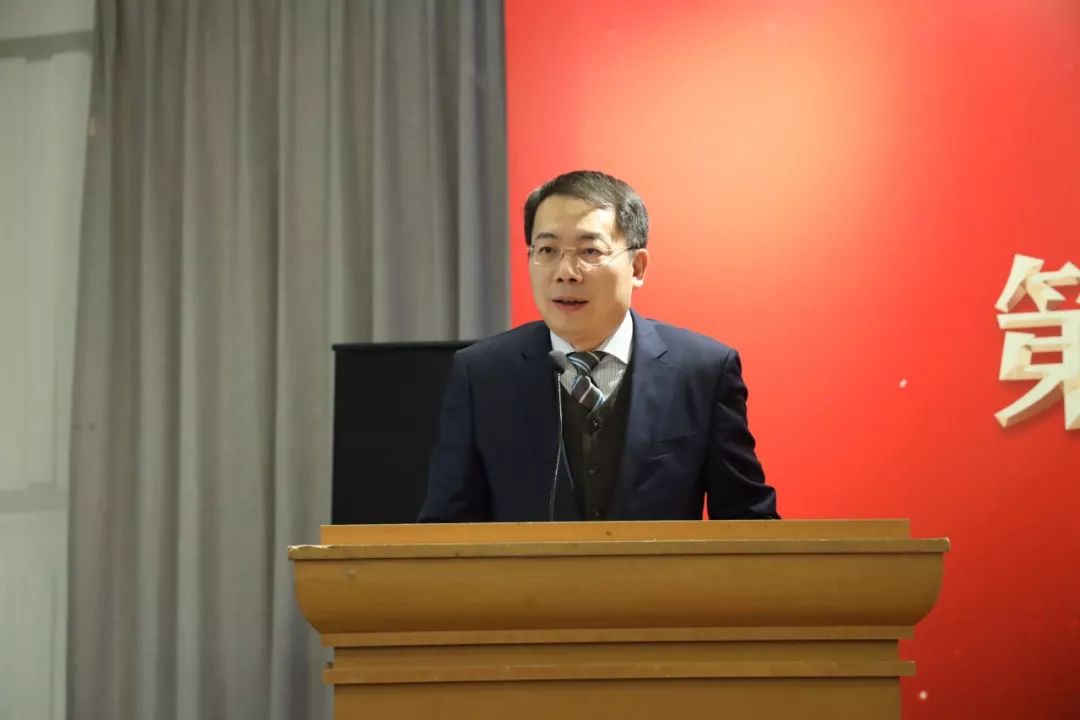 上海第二工业大学应用艺术设计学院院长张展作《上海工业设计协会第五