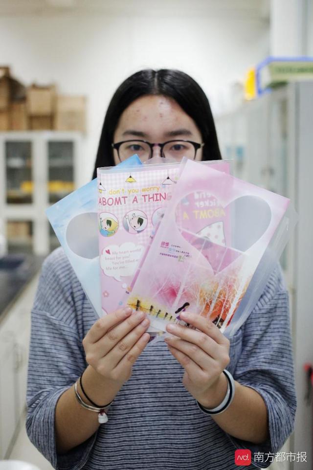 教育部等出手规范塑料书皮这些常见学生用品同样含毒需警惕