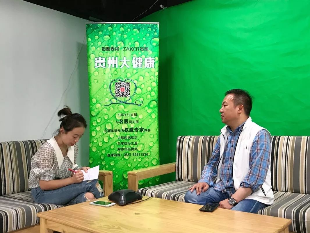 专家讲堂许滔主任提醒患者,针对秋冬时节冠心病高发的原因,在此期间