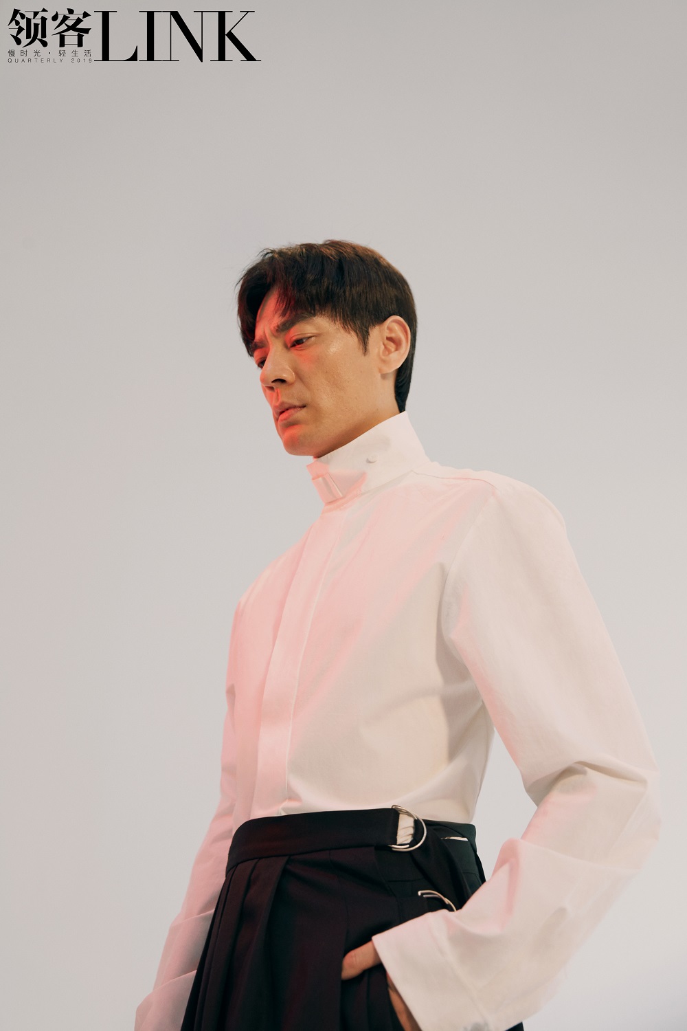 李光洁杂志大片意境十足极简风格彰显别样态度