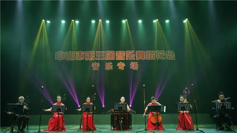 中山市东凤镇宣传文体服务中心作曲:黄启陆,赵月萍辅导:杨年和,周恩仪