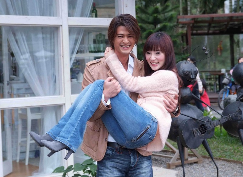 李小璐和pg暧昧视频一起互动玩的很开