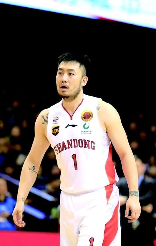 睢冉狂赞老对手马布里却在暗中损一人他已和山东队决裂