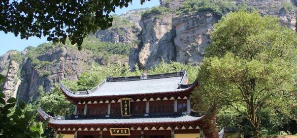 "会当凌绝顶,一览众山小",泰山"天下第一山",五岳独尊_南天门