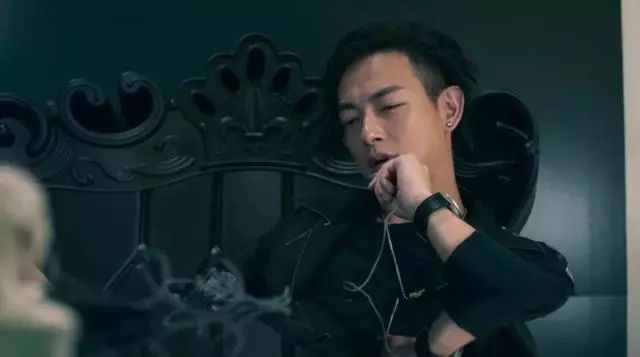 《飞虎之潜行极战》里唯唯还演过《使徒行者》的木虱而且每一巴的力度