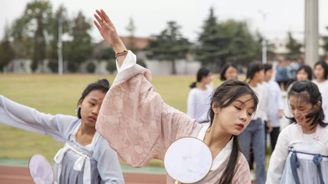 未成年人思想道德建设 | 岚山一中:青春点燃梦想,运动演绎精彩