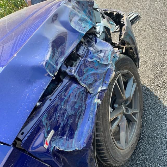 奥迪q5l提车三个月被撞车友修好也是事故车了