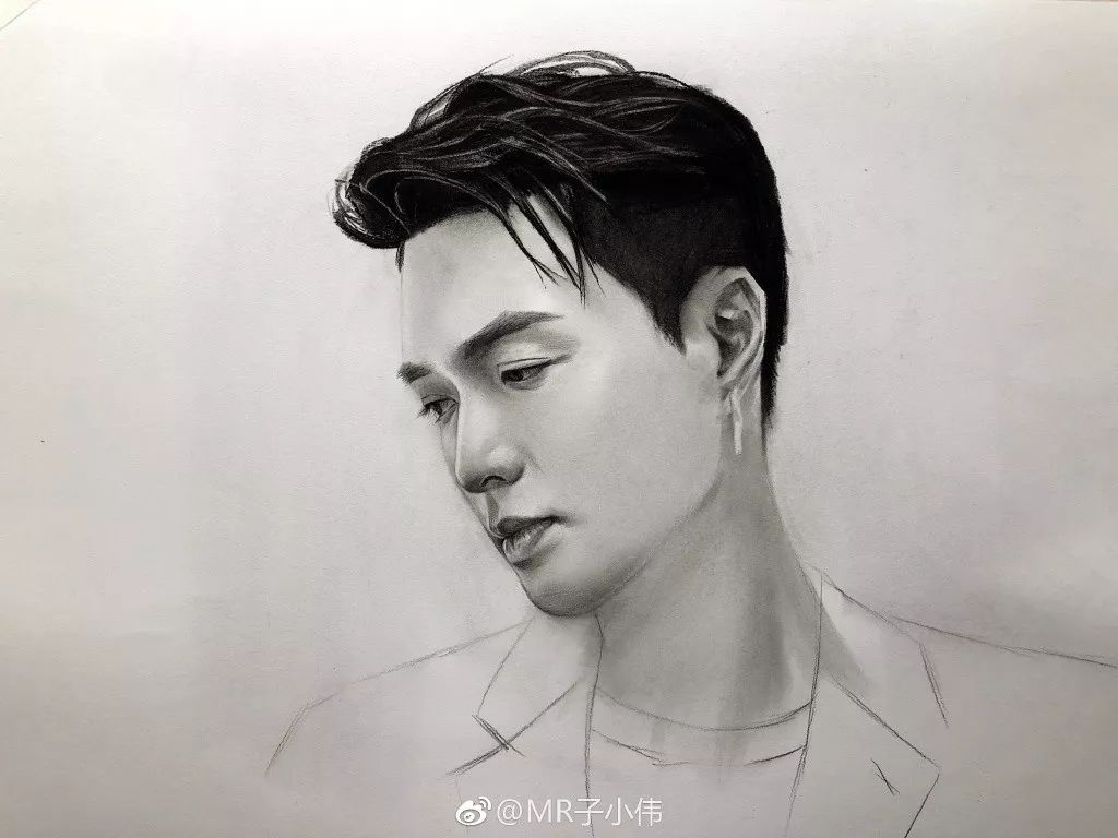 明明可以靠颜值他却偏偏要靠才华,幽默又风趣的大神子小伟_素描