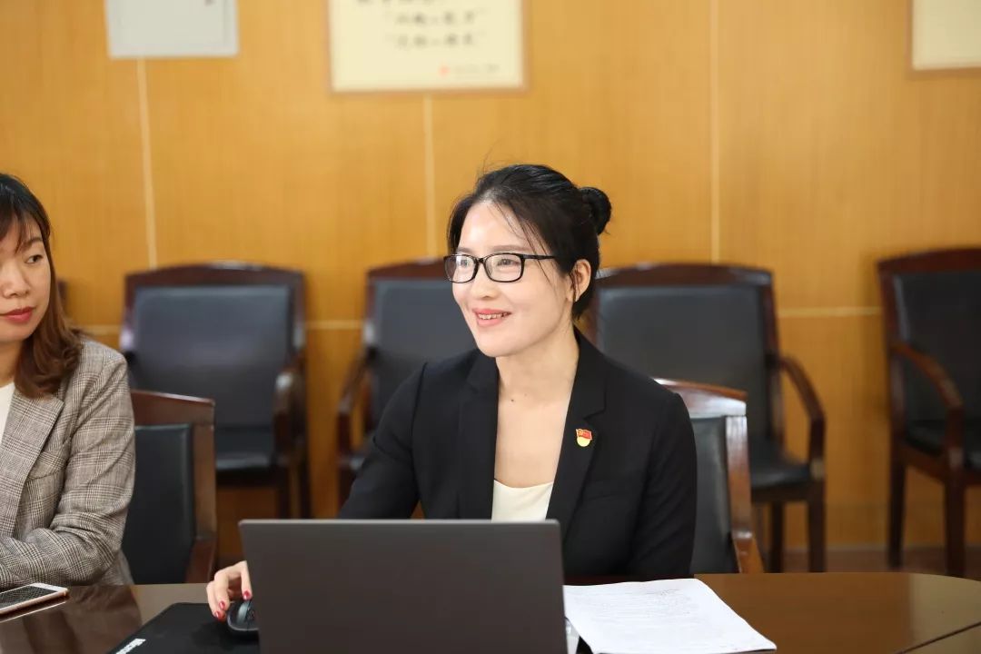 临海市教研员张英老师就临海市道德与法治近几年的队伍培养,学科建设