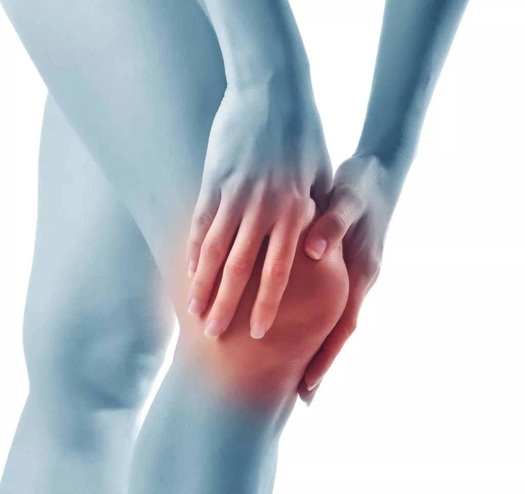 不伤膝!上厕所,上下楼梯这样做 加码1招保健膝关节