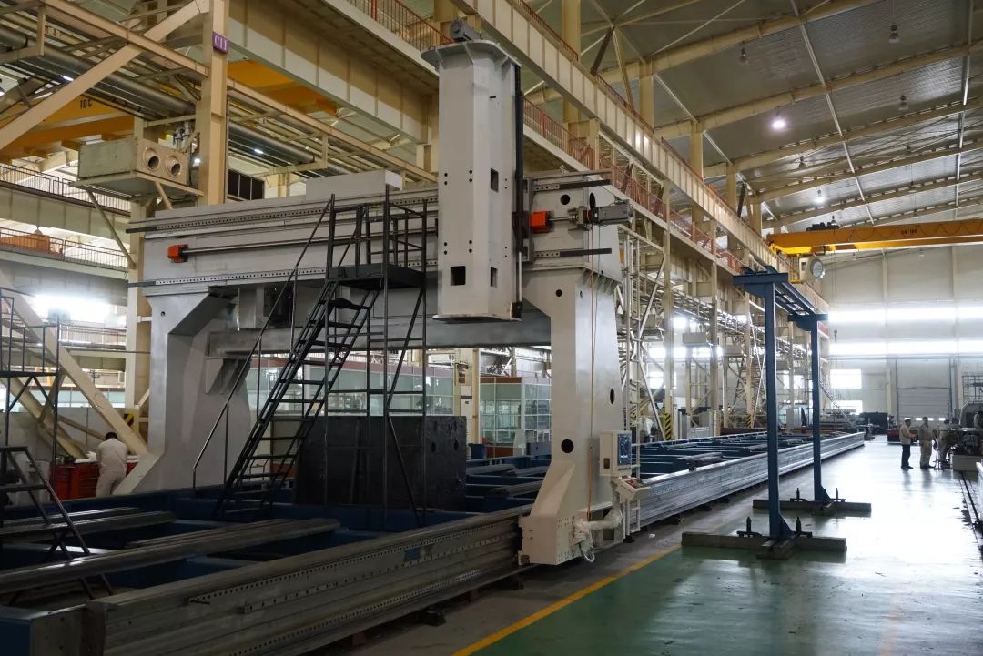 沈阳机床赶制大型高铁车厢加工设备蕴藏多项黑科技