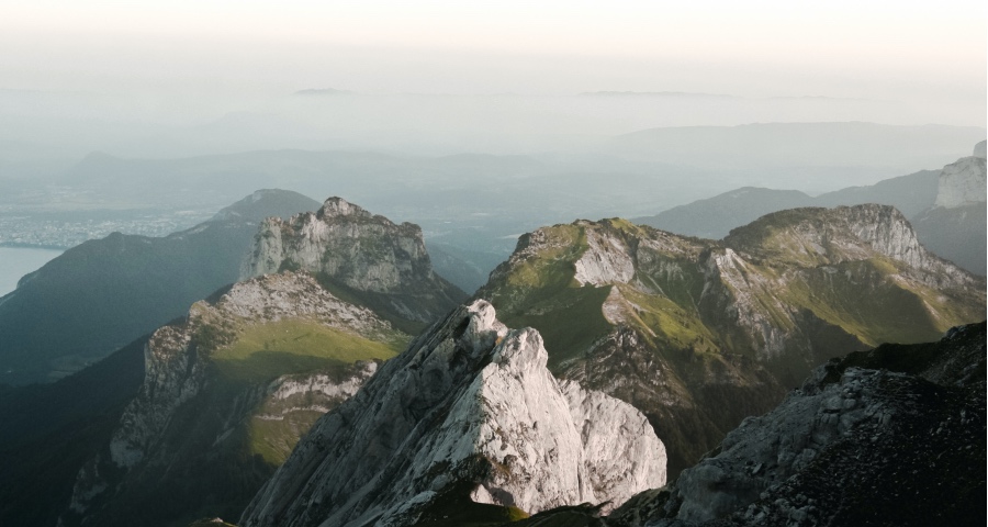 美的海尔格力前三季报的喜与忧：大盘式微、换新赛道、高筑门槛-家电圈官网