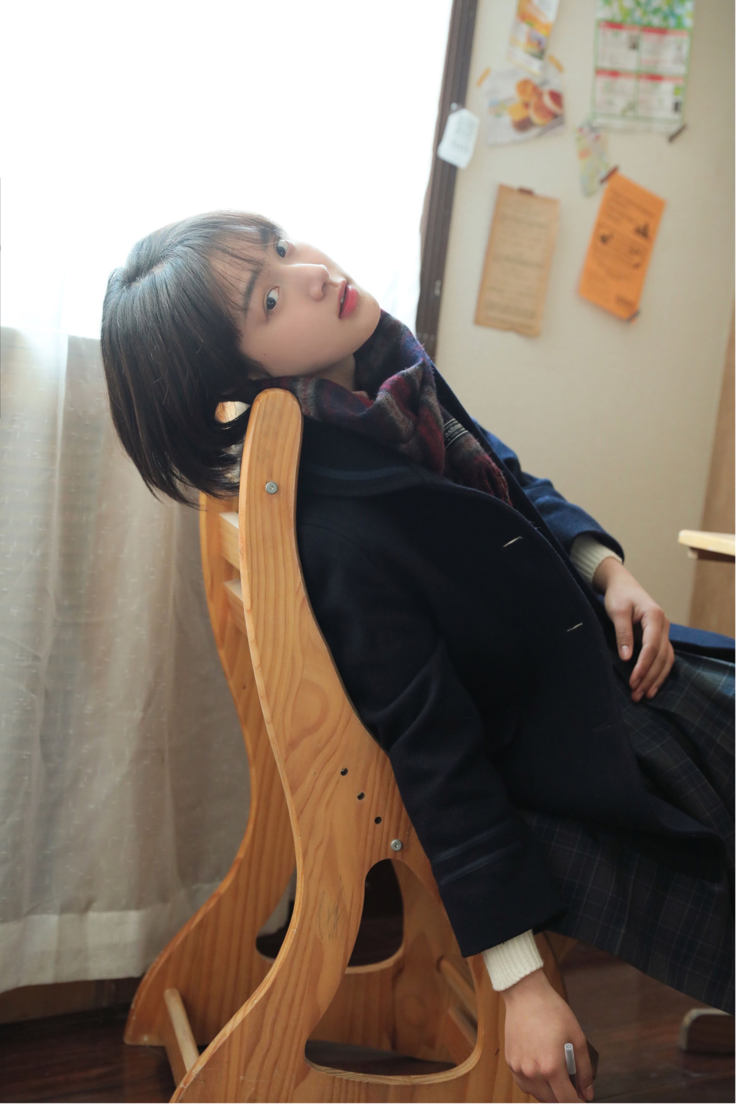 凌美仕深秋写真大片曝光 元气少女清朗如月