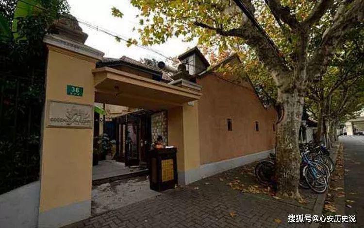 顾嘉棠跟了杜月笙30年却没有参透师父的两点生意经