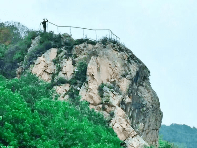 中國旅遊景區大全之壹台山駱駝峰景區