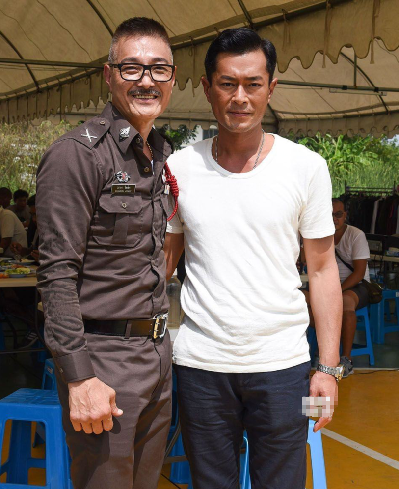 有种"现实"叫卢惠光,跟了成龙30年,最后却被10万打发!_时候