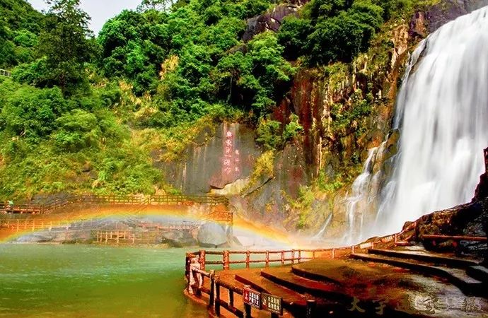 美林旅游龙归寨瀑布金随岭农家乐一日游
