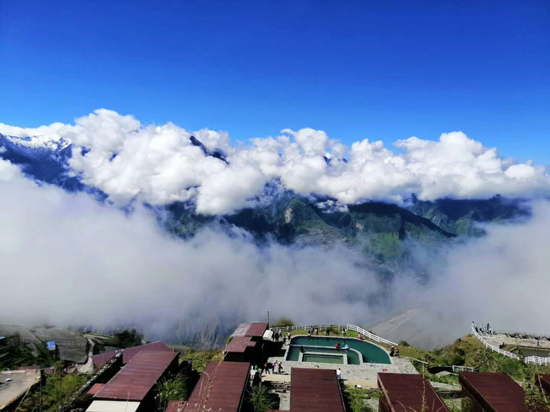 浮雲牧場那麼火,但你知道它是什麼建造的嗎?