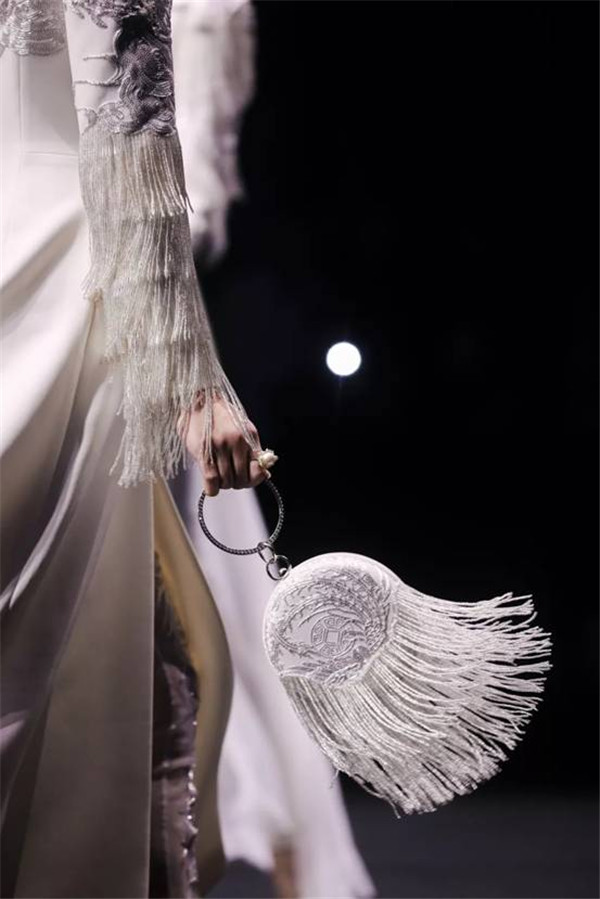 婉若游龙戏韵国潮盖娅传说61熊英heavengaia大秀绽放水立方