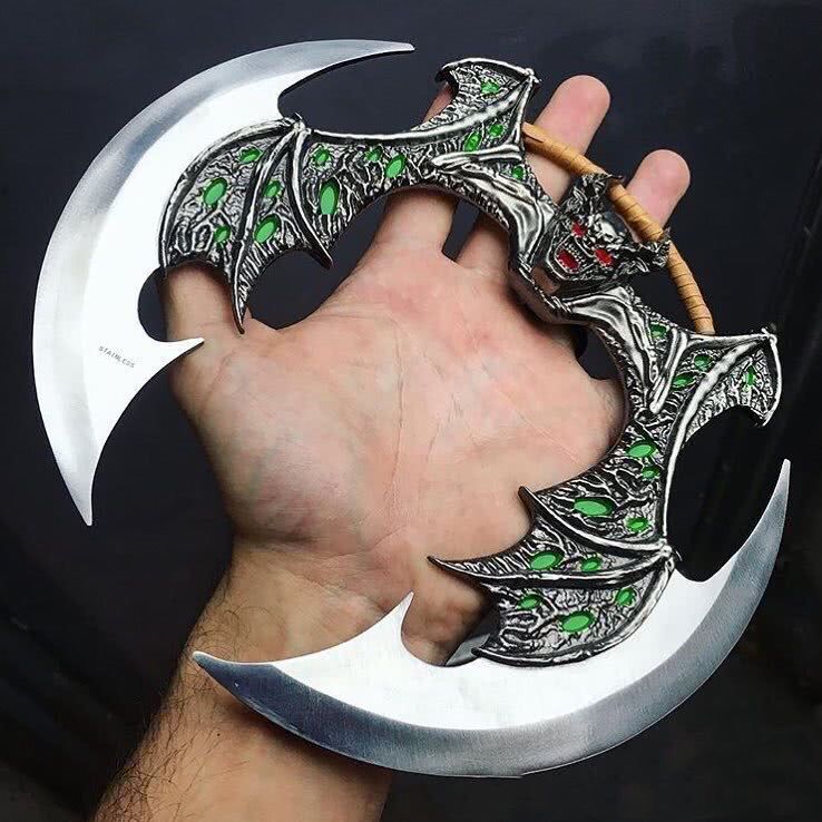 黄金三棱刀:此刀一度被人类封存,就是因为其杀伤力已经超出了人类所能