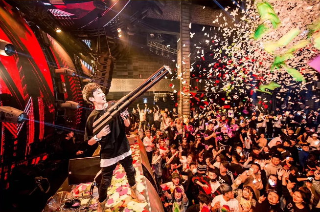 精特伙伴三亚saga打破一切禁锢不只是说说而已