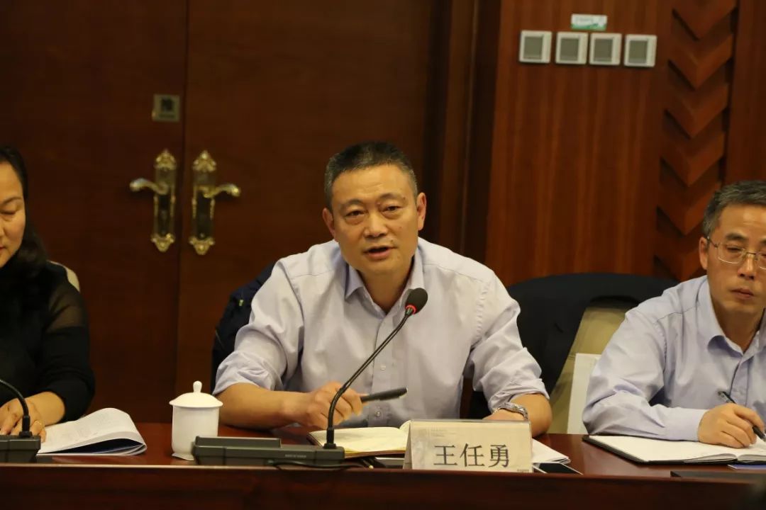 会议最后,徽杭公司总经理王任勇表示,在我国综合交通逐渐完善的大环境