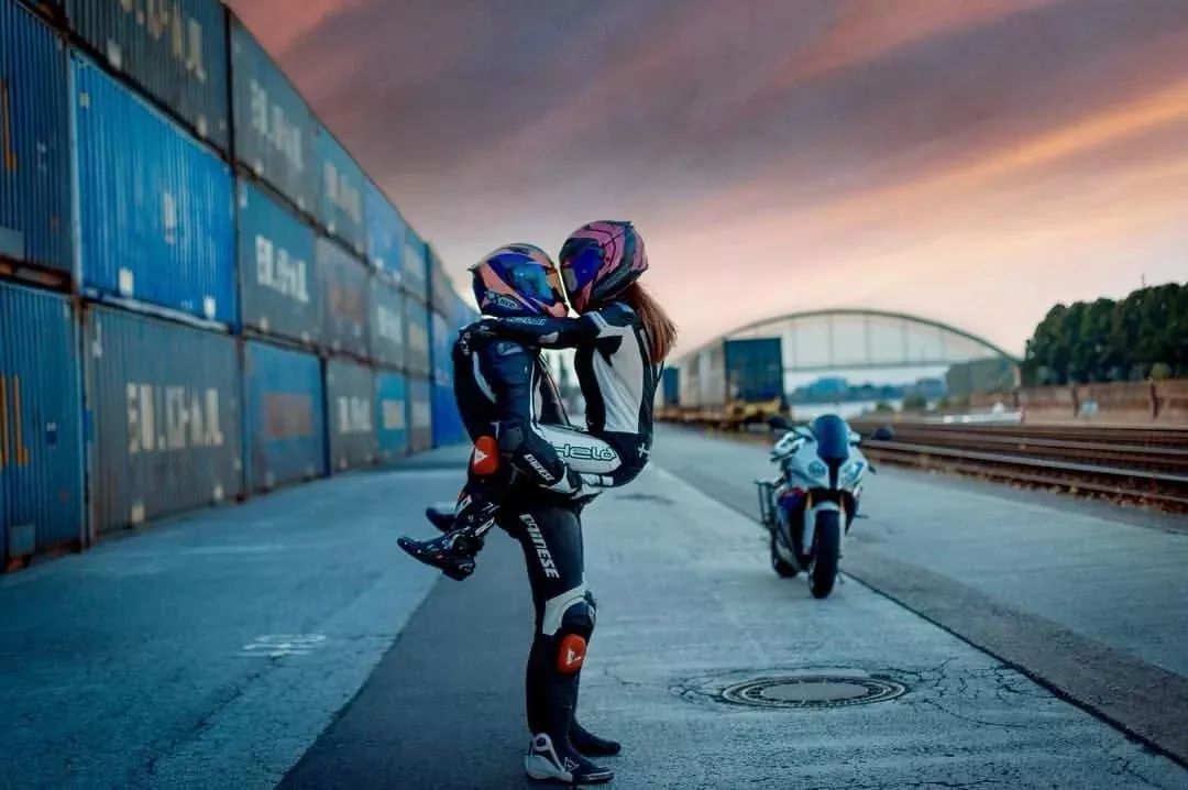 无印美图机车情侣