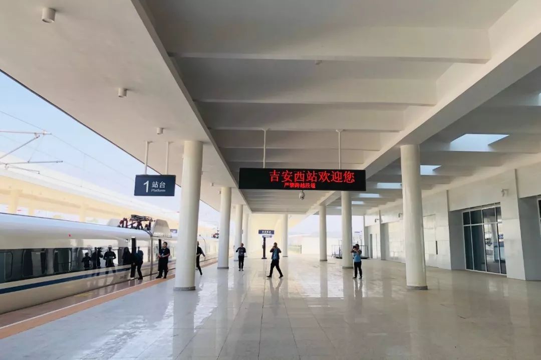 终于等到这条高铁试运行金溪人到广东的路程将减半