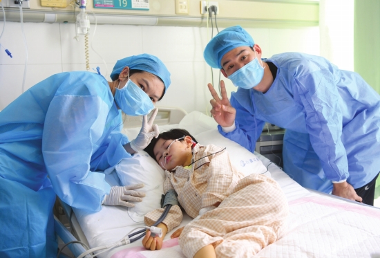 湘雅二医院成功为7岁患儿实施全省年龄最小心脏移植手术