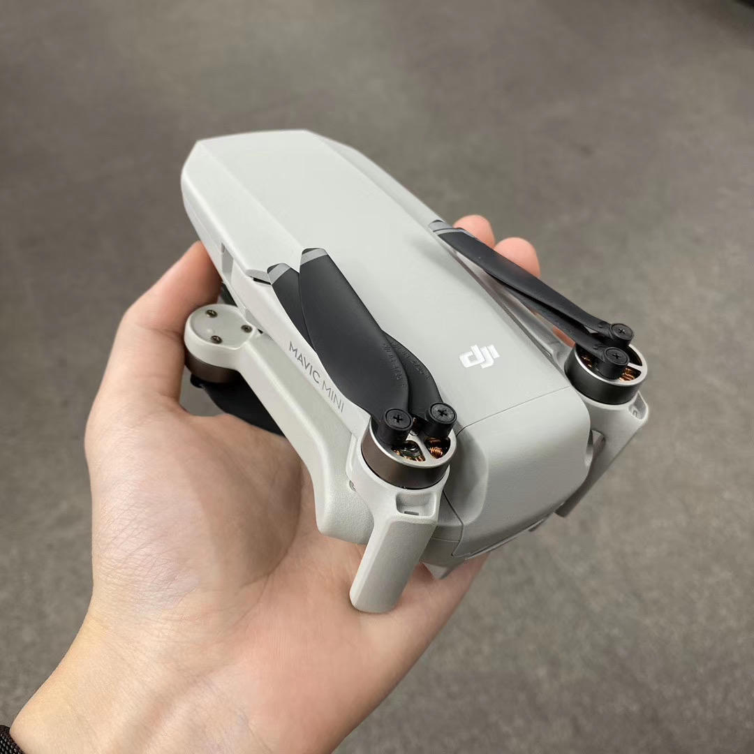 10月30日网,大疆官方宣称,将正式上线一款小型无人机—mavic mini