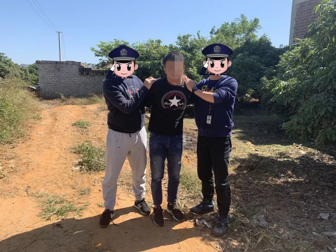 容县一涉恶逃犯被民警狂追100多米,直接瘫坐在地!